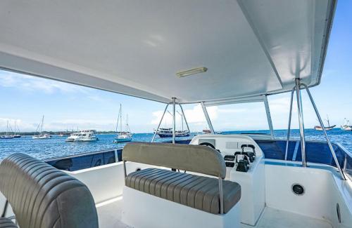 Private Yacht Trip Luxury Oscar 09 - 11