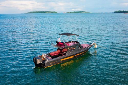 Private Boat Trip Queen Ruizi 10 - 3