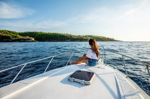 Private Yacht Trip Queen Ruizi 18 - 15