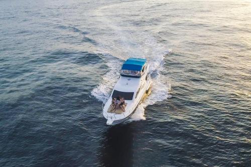 Private Yacht Trip Queen Ruizi 18 - 11