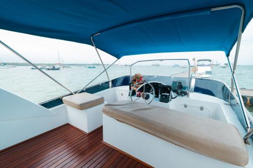 Private Yacht Trip Queen Ruizi 18 - 2