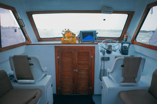 Private Boat Trip Karang Putih - 2