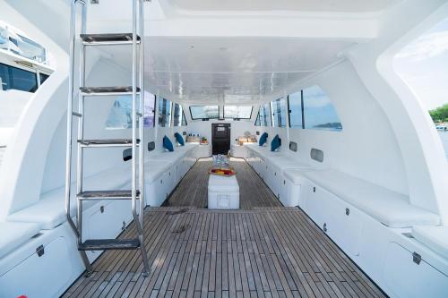 Private Boat Trip Suku - 5