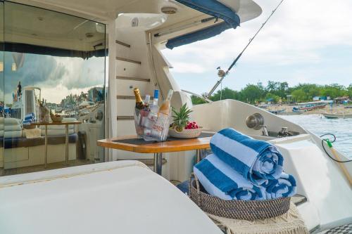 Private Yacht Trip Burjuman - 5