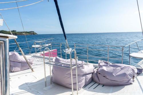 Cruise Catamaran Aneecha II Mengelilingi Pulau Gili - 6
