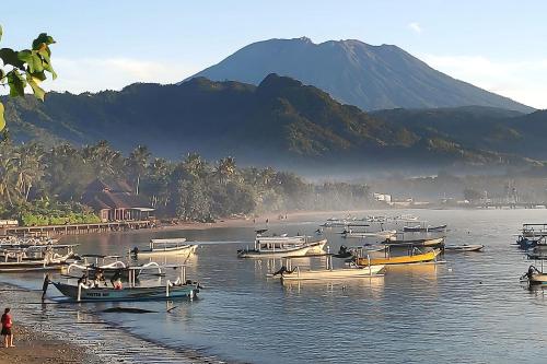Jigging & Trolling Fishing Trip - East Bali - 9