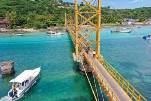 Sewa Mobil Seharian di Nusa Lembongan - 12