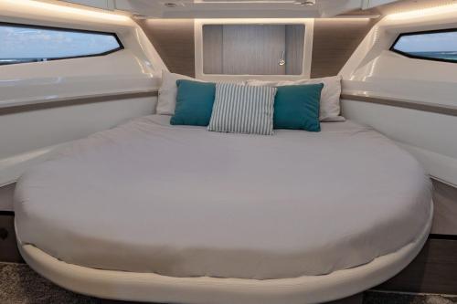 Charter Private Yacht Salaya Bali - 6