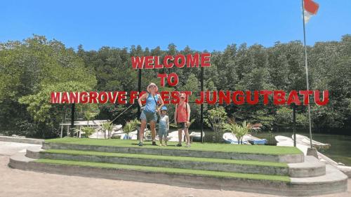 Lembongan in A Day: Land Tour and Snorkeling - 9